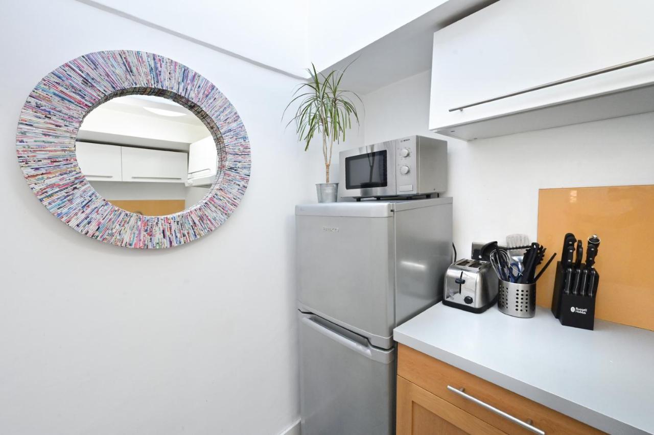 לונדון Soho, Piccadilly & Chinatown - Two Bedroom & Two Double Beds Apartment מראה חיצוני תמונה